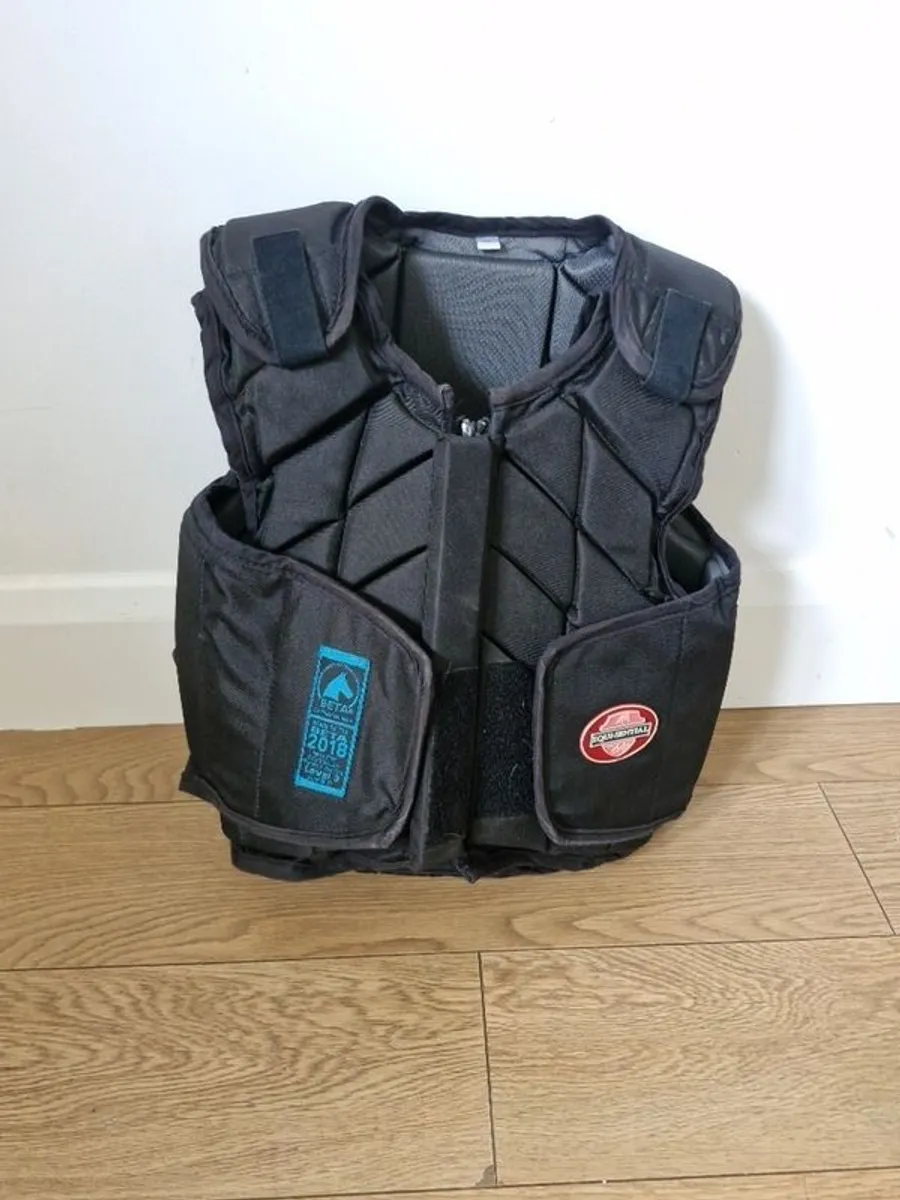 Riding hat and jacket - Image 2