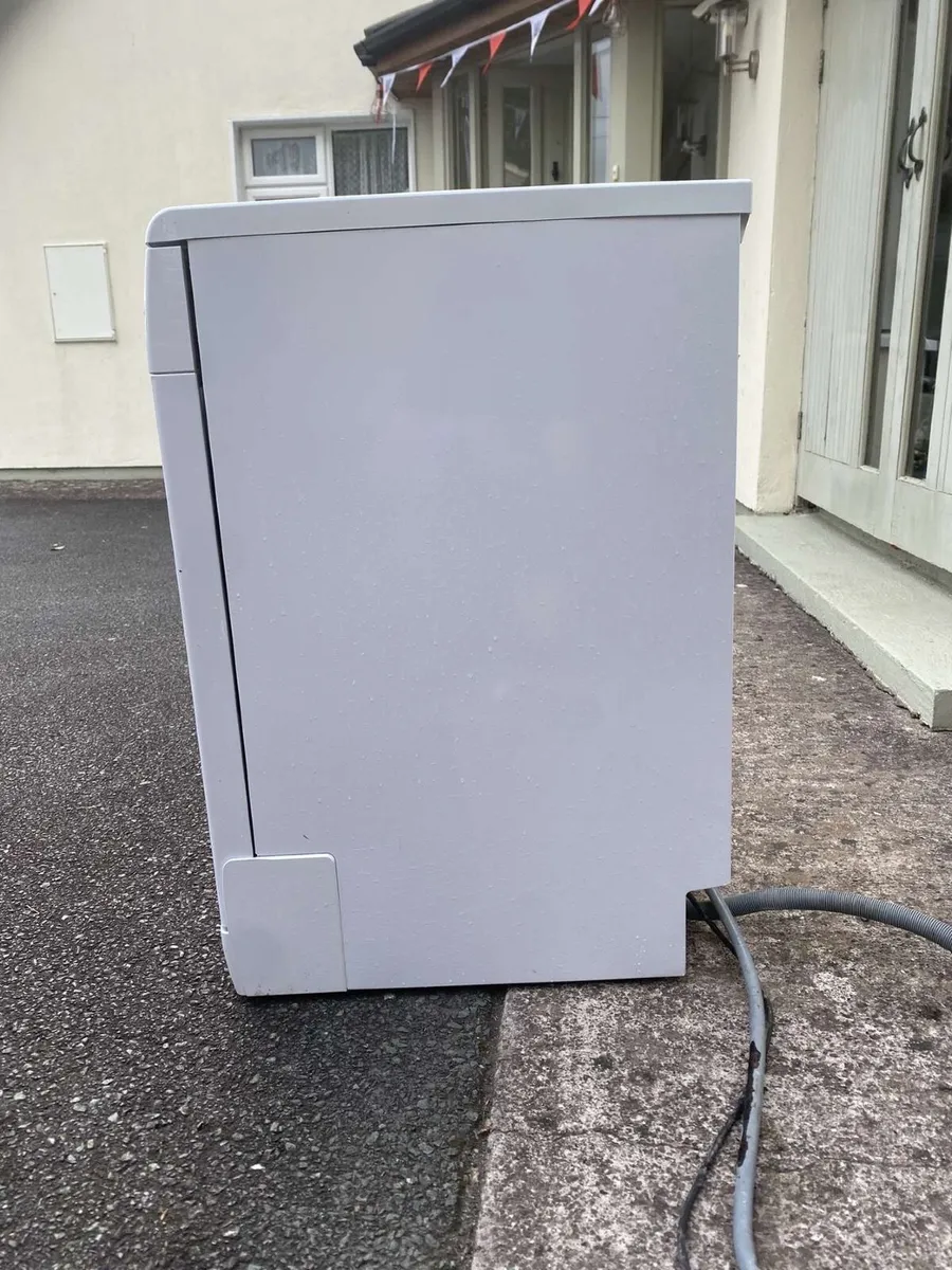 Indesit Dishwasher - Image 2