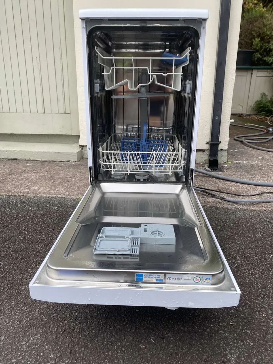 Indesit Dishwasher - Image 4