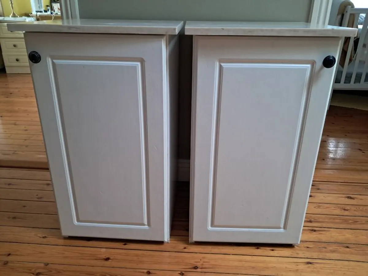 Two lockers - Image 2