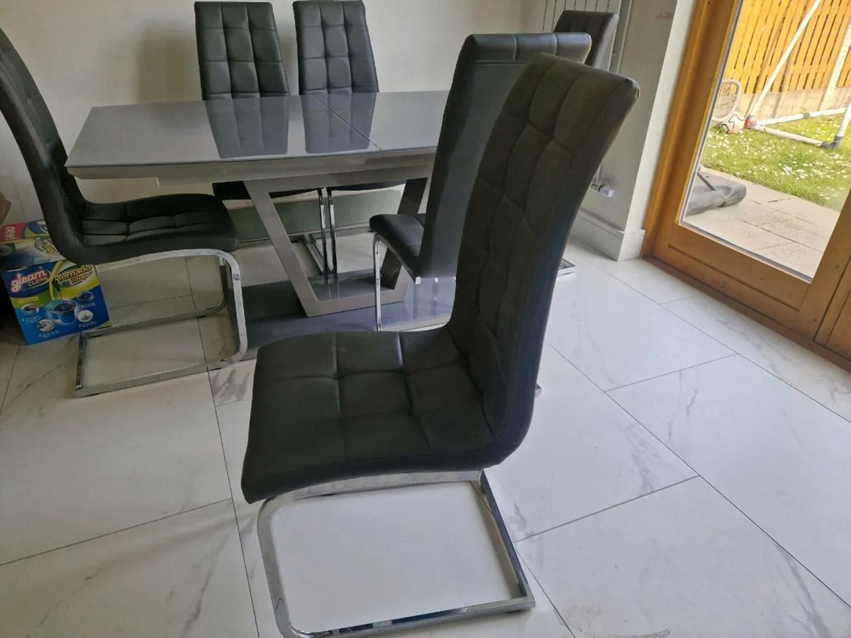 Dining table  and chairs - Image 4