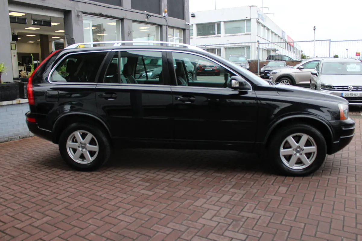 VOLVO XC90  2.4D5 ES AWD D5 AUTO 200BHP 5DR 7SEATS - Image 3