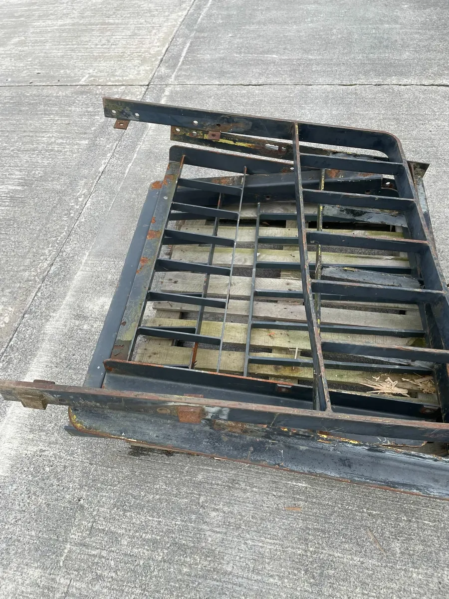 FORKLIFT BACKING RAIL - Image 2