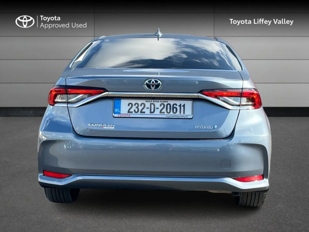 Toyota Corolla LUNA SPORT SALOON 4DR - Image 4