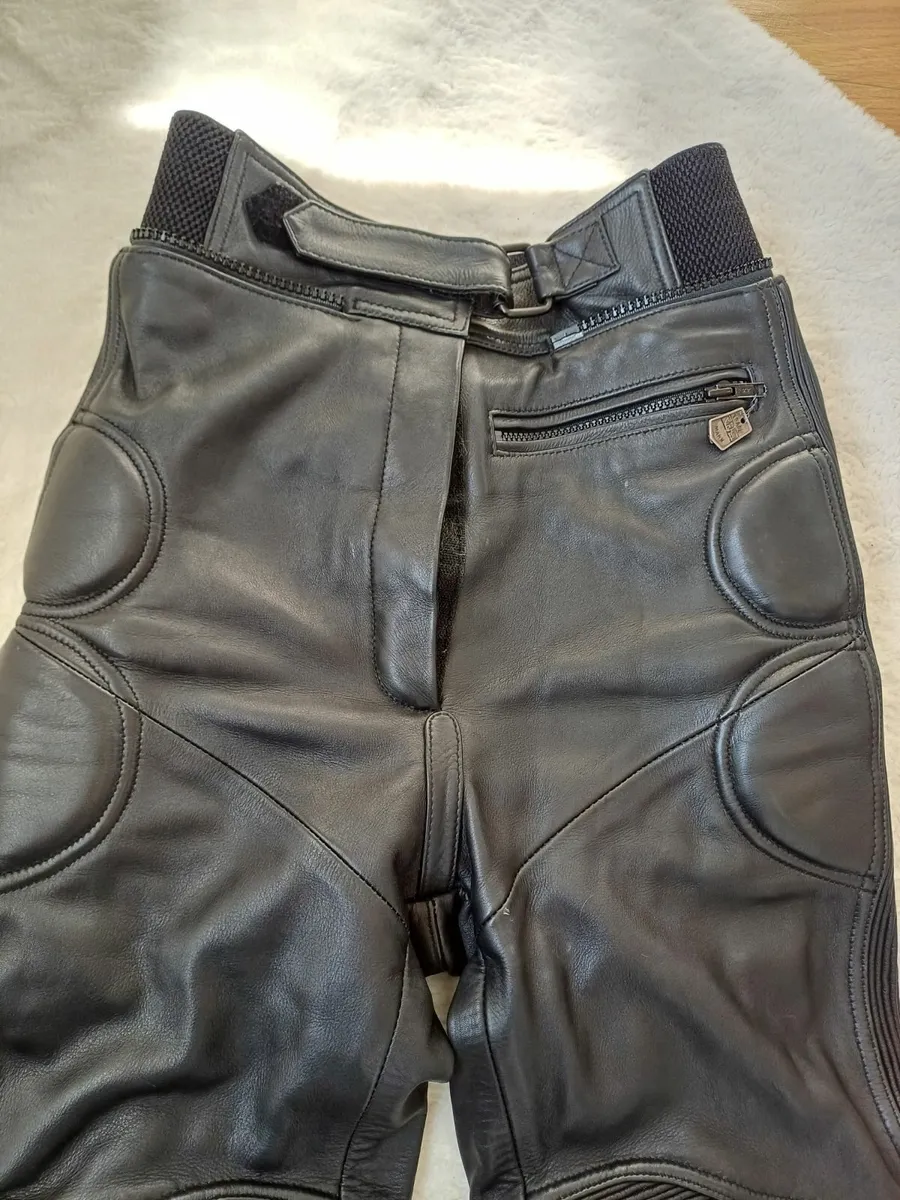 Womens Motorbike pants and Leather waistcoat - Image 4