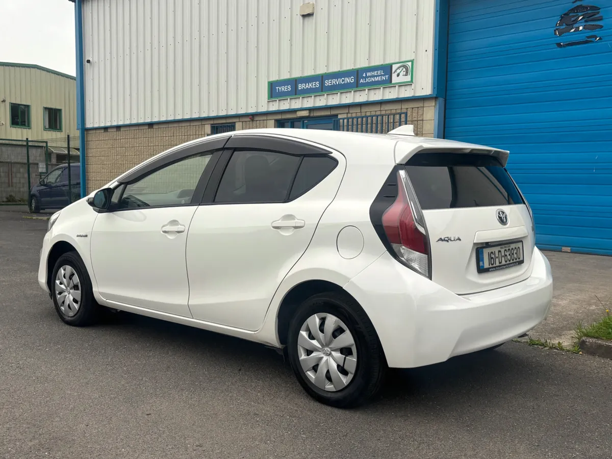 2016 Toyota Aqua 1.5 Hybrid - Image 4