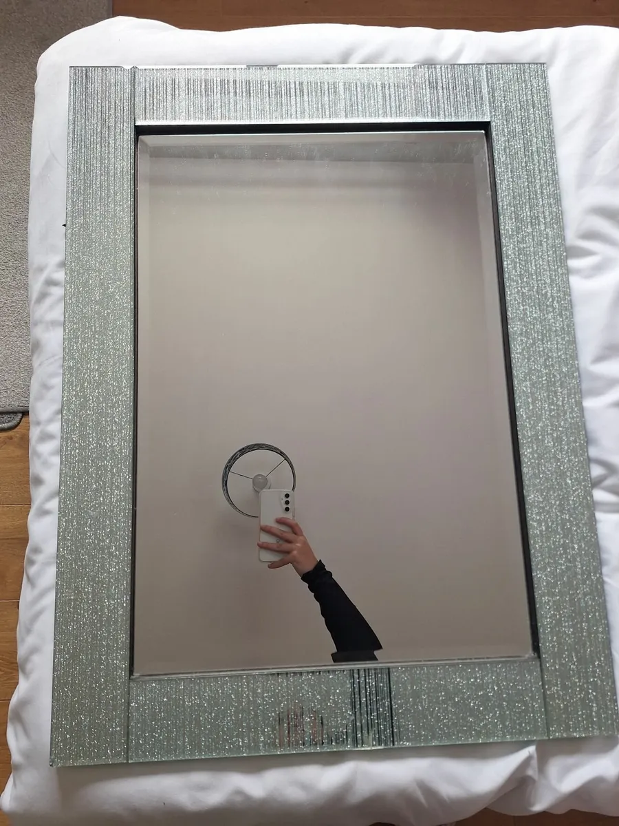 Mirror - Image 4