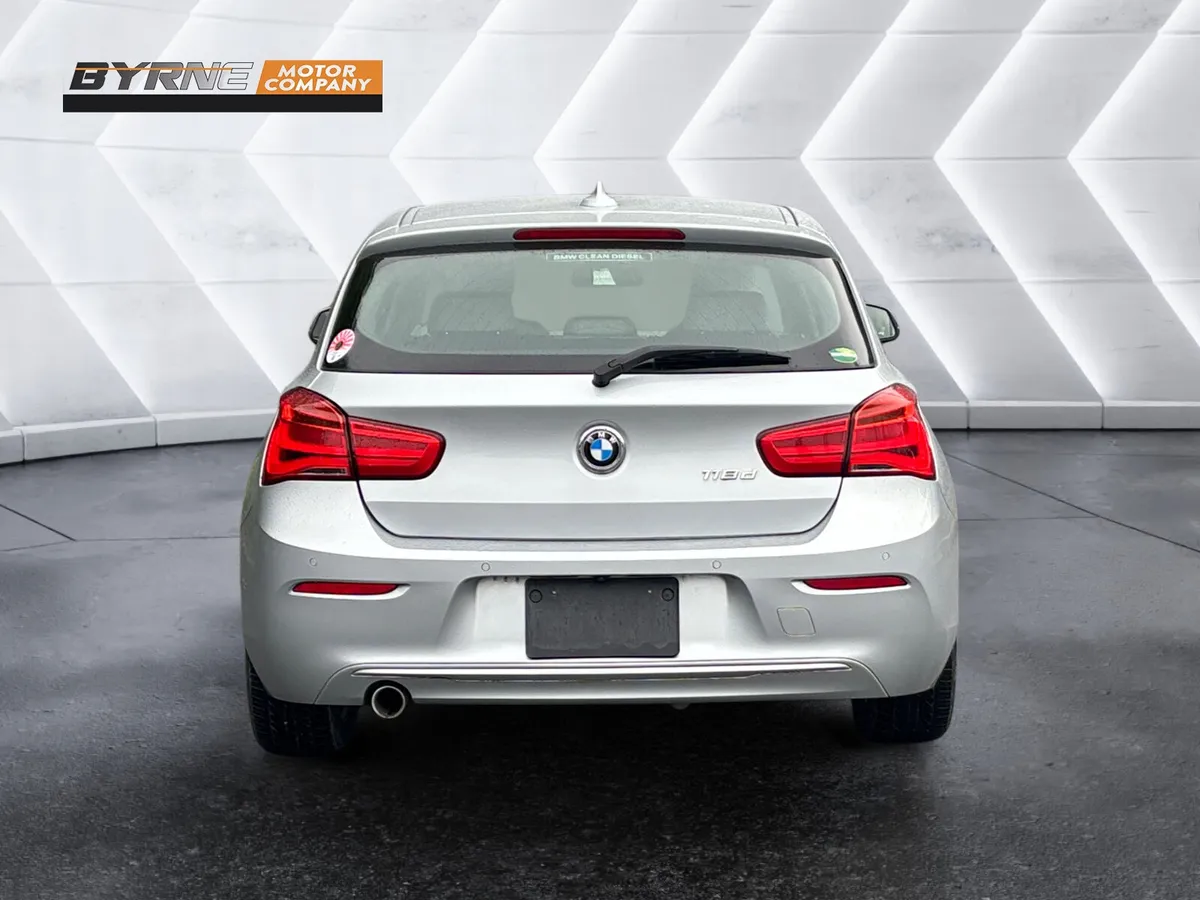BMW 118D URBAN AUTO, 2016 - Image 3