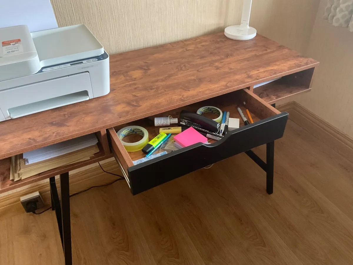 Desk - Image 2
