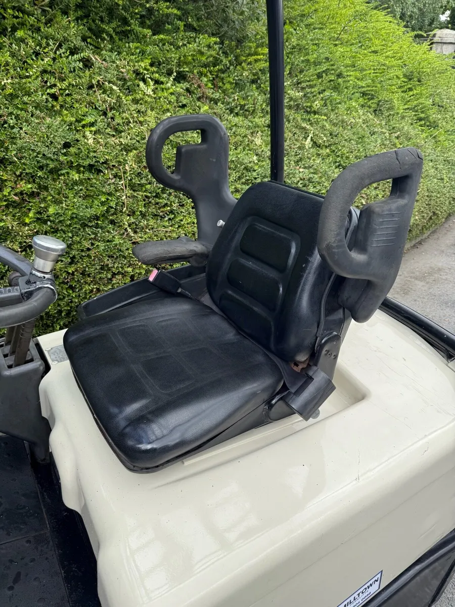 Forklift - Image 2