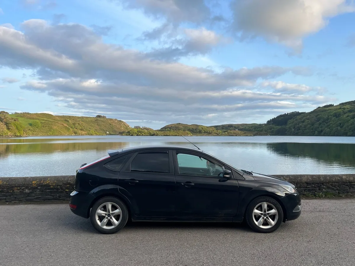 Ford Focus Zetec - Image 2