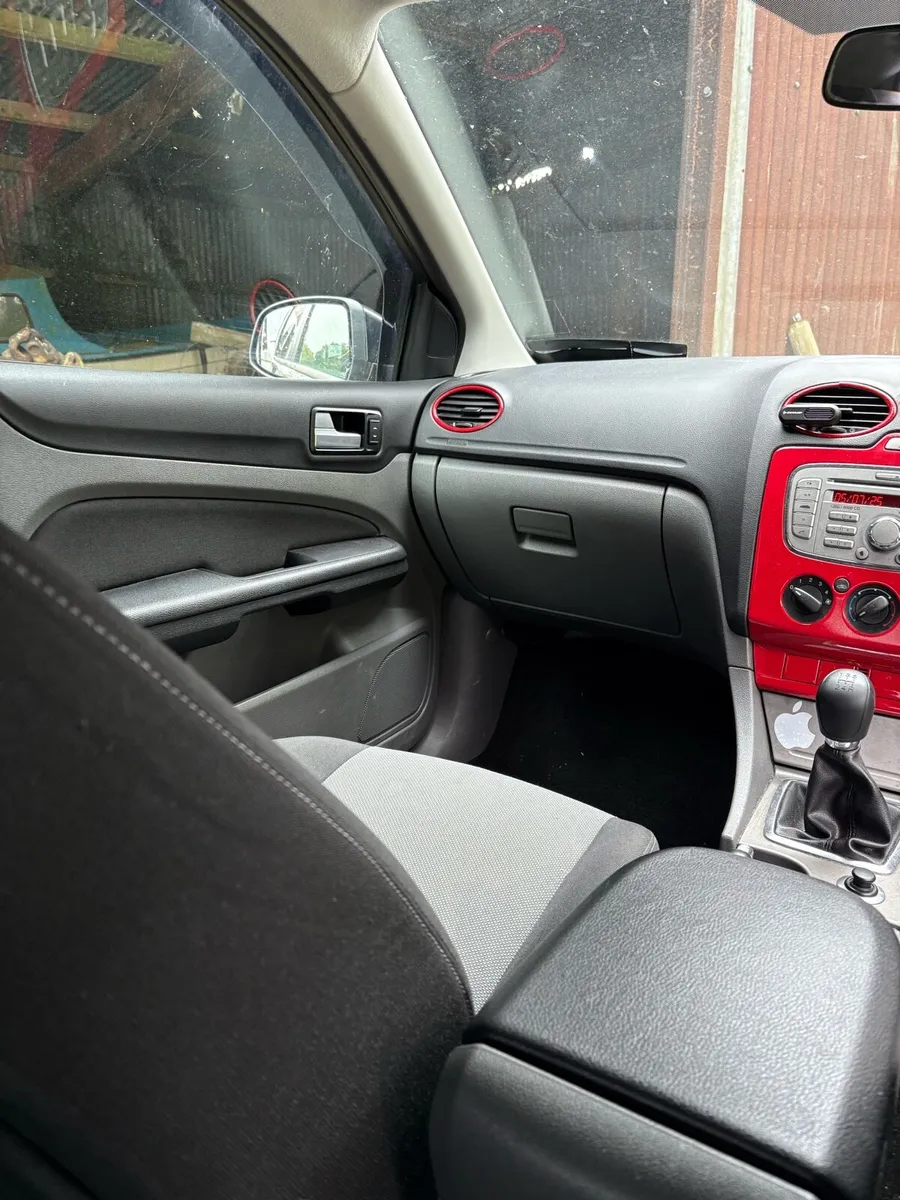 Ford Focus Zetec - Image 4
