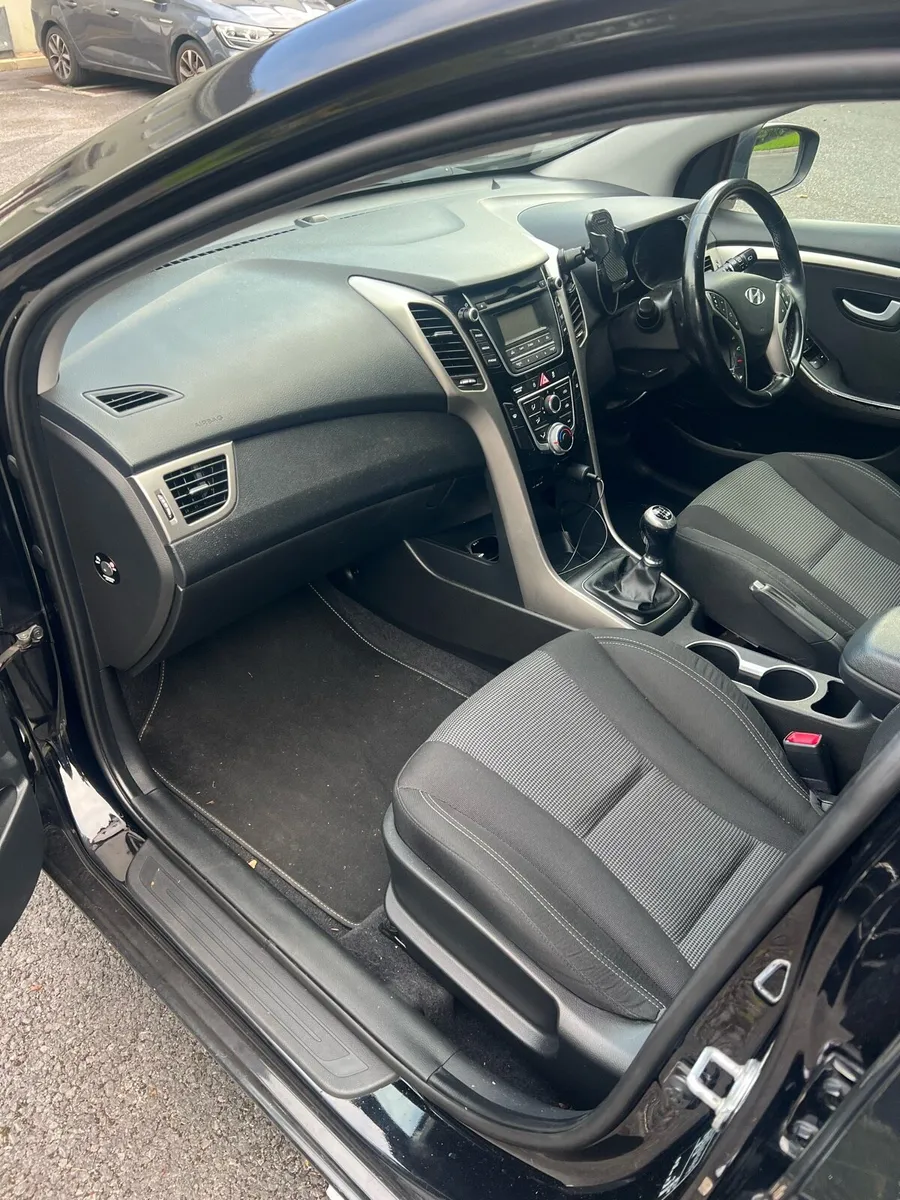 Hiundai i30 2015 - Image 2