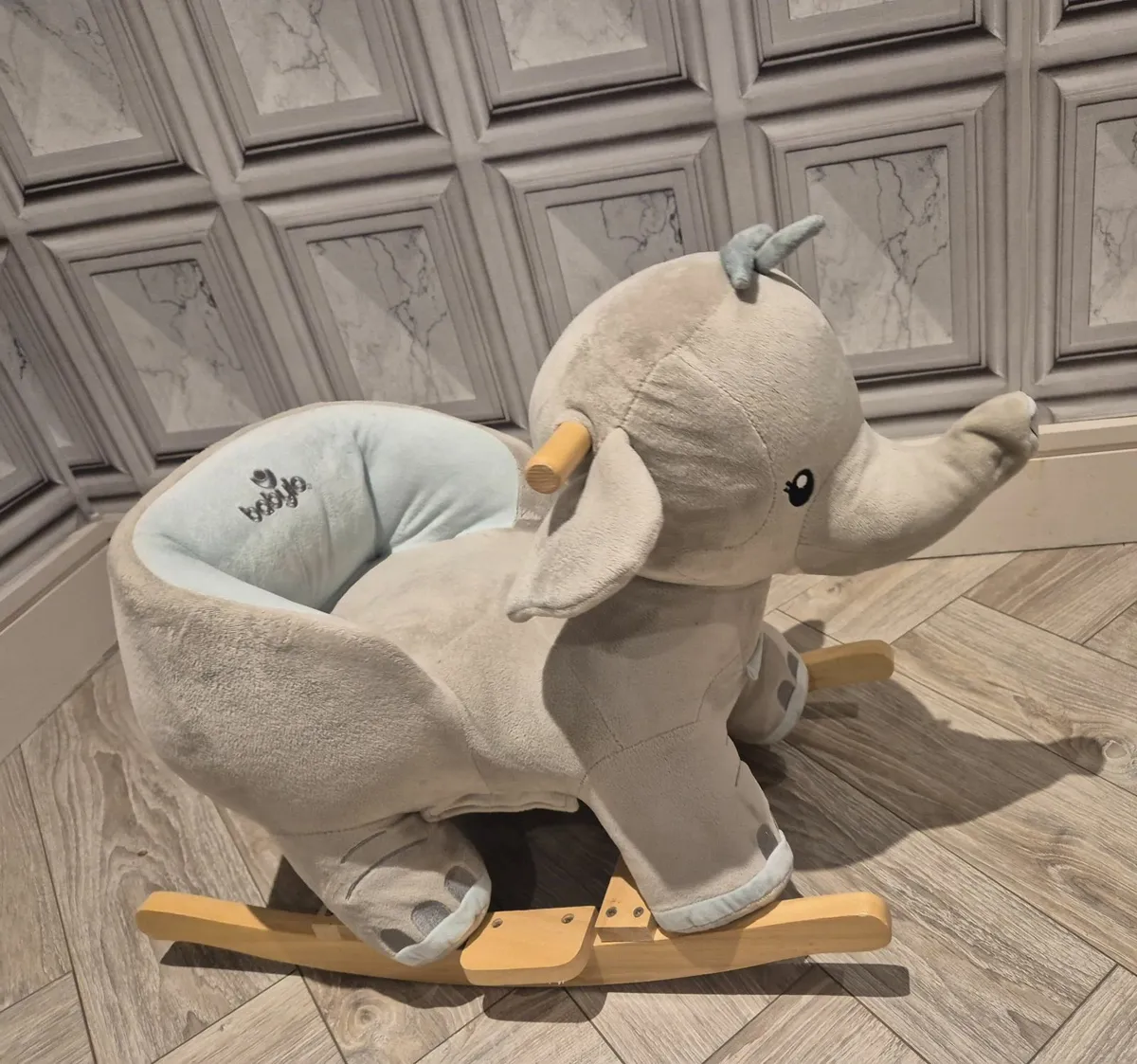 Rocking elephant