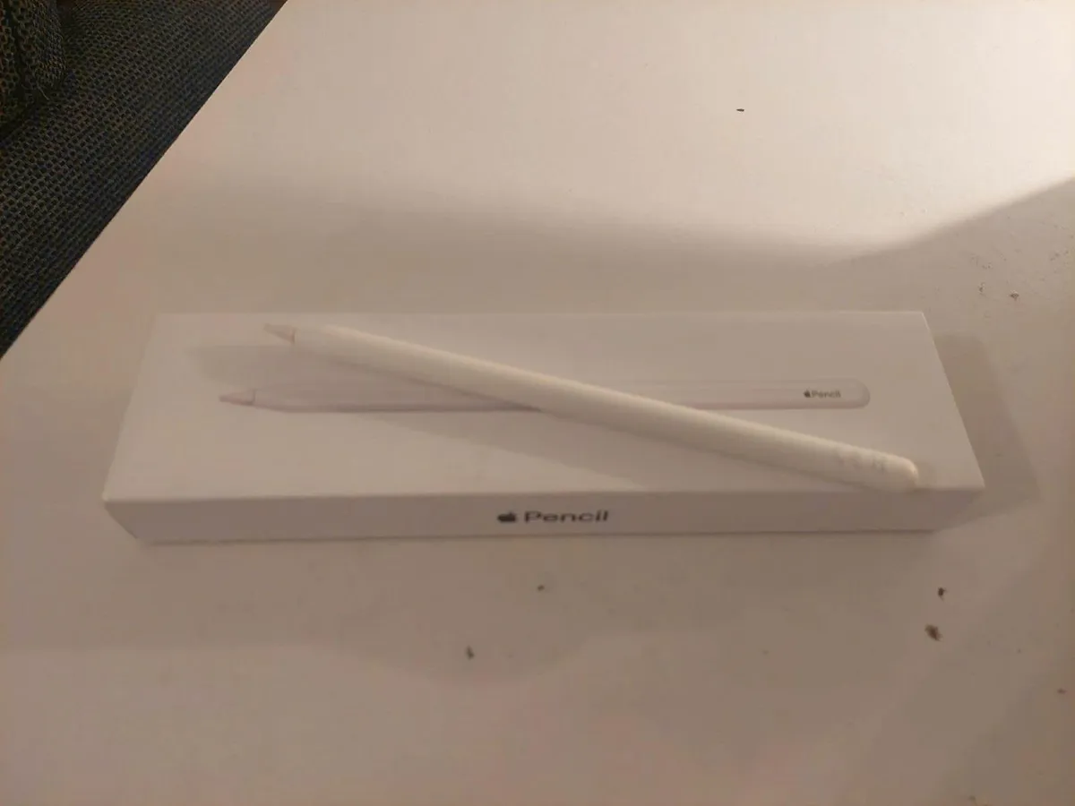 iPad Air (2020) - including accessories bundle - Image 3