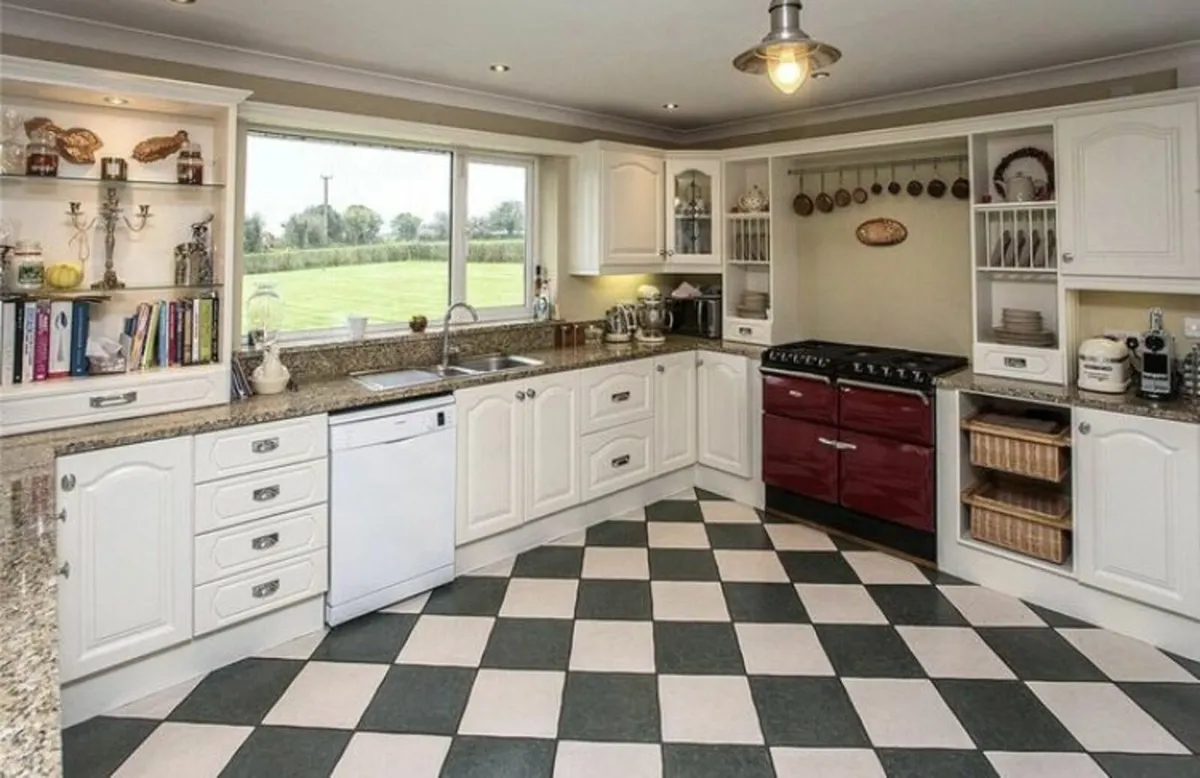 Kitchen cabinets and granite countertops - Image 2