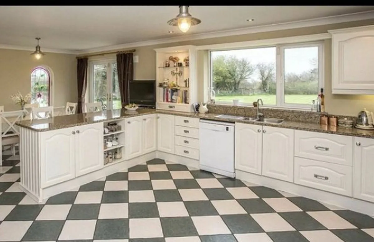 Kitchen cabinets and granite countertops - Image 3