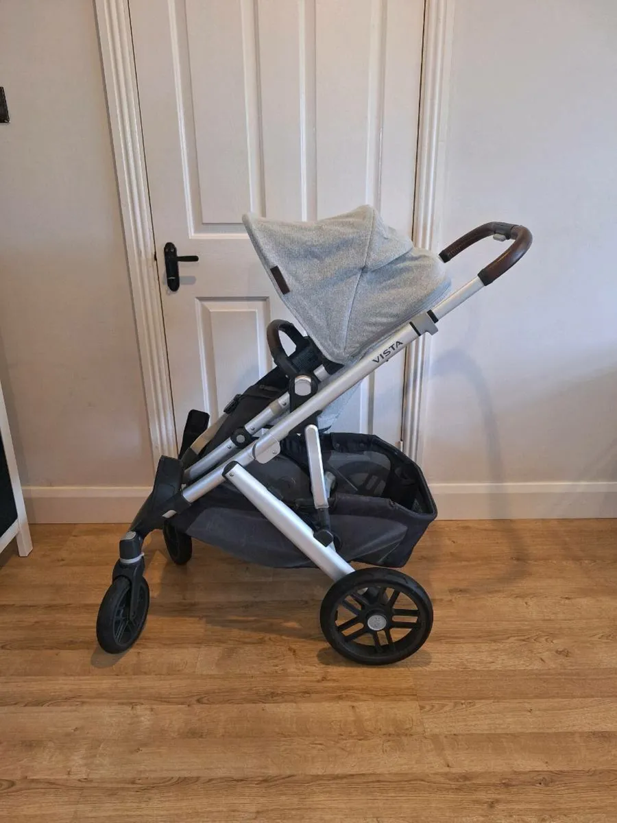 Uppababy Vista V2 Travel system - Image 1
