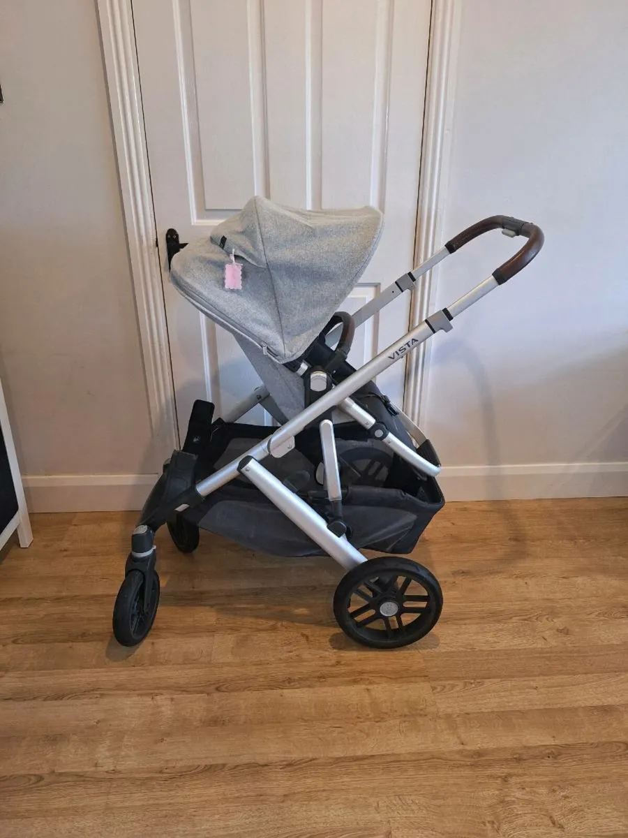 Uppababy Vista V2 Travel system - Image 2