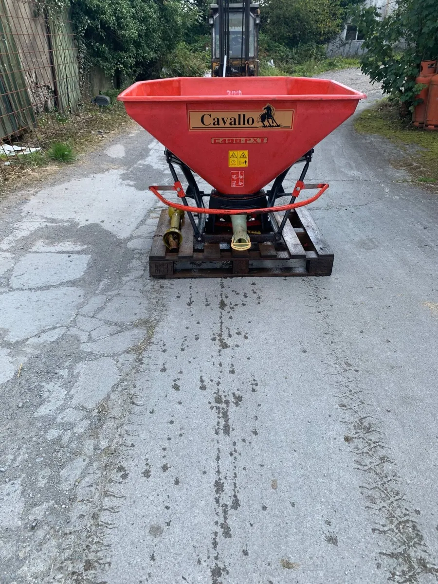 Farm machinery - Image 3