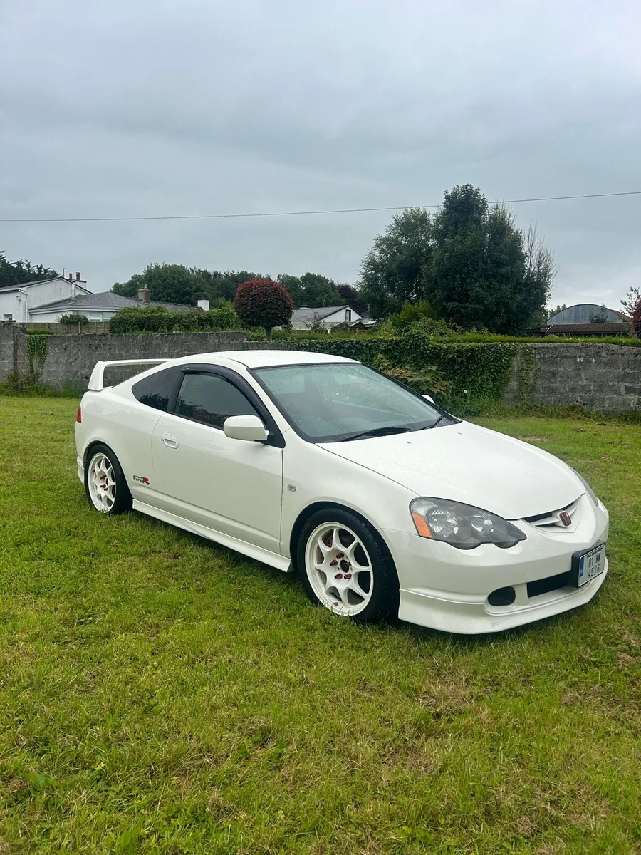 Honda Integra Dc5 Type R - Image 2