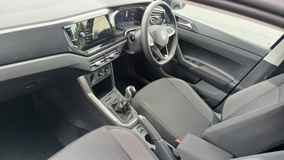 Volkswagen Polo Edition 75 1.0tsi 95hp  rear View - Image 3