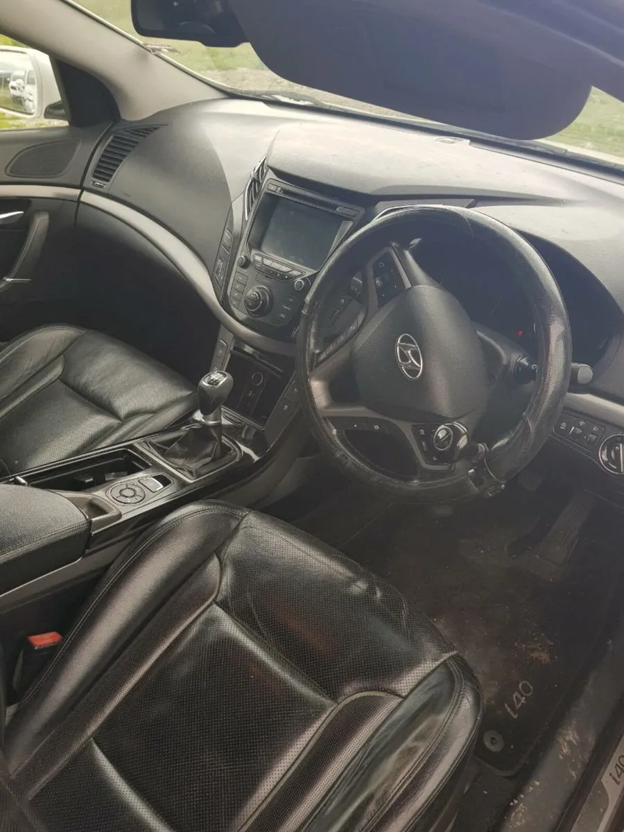 2016 Hyundai i40 breaking - Image 2