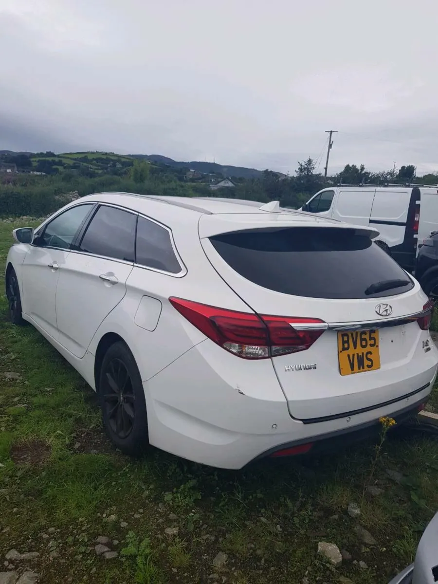 2016 Hyundai i40 breaking - Image 3