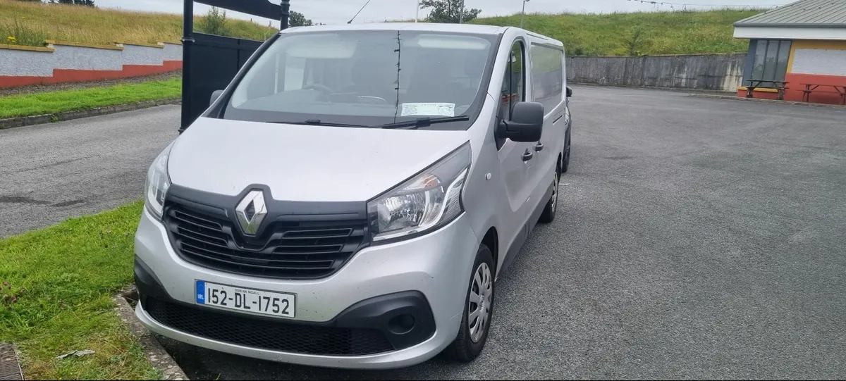 Renault Trafic 2015 - Image 2