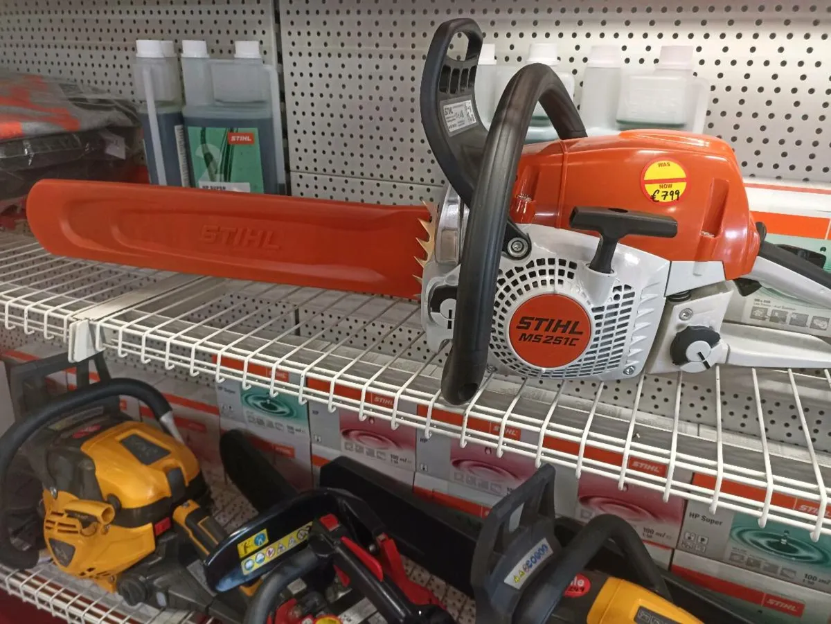 CHAINSAW STIHL MS 251 C - FOR SALE - Image 1