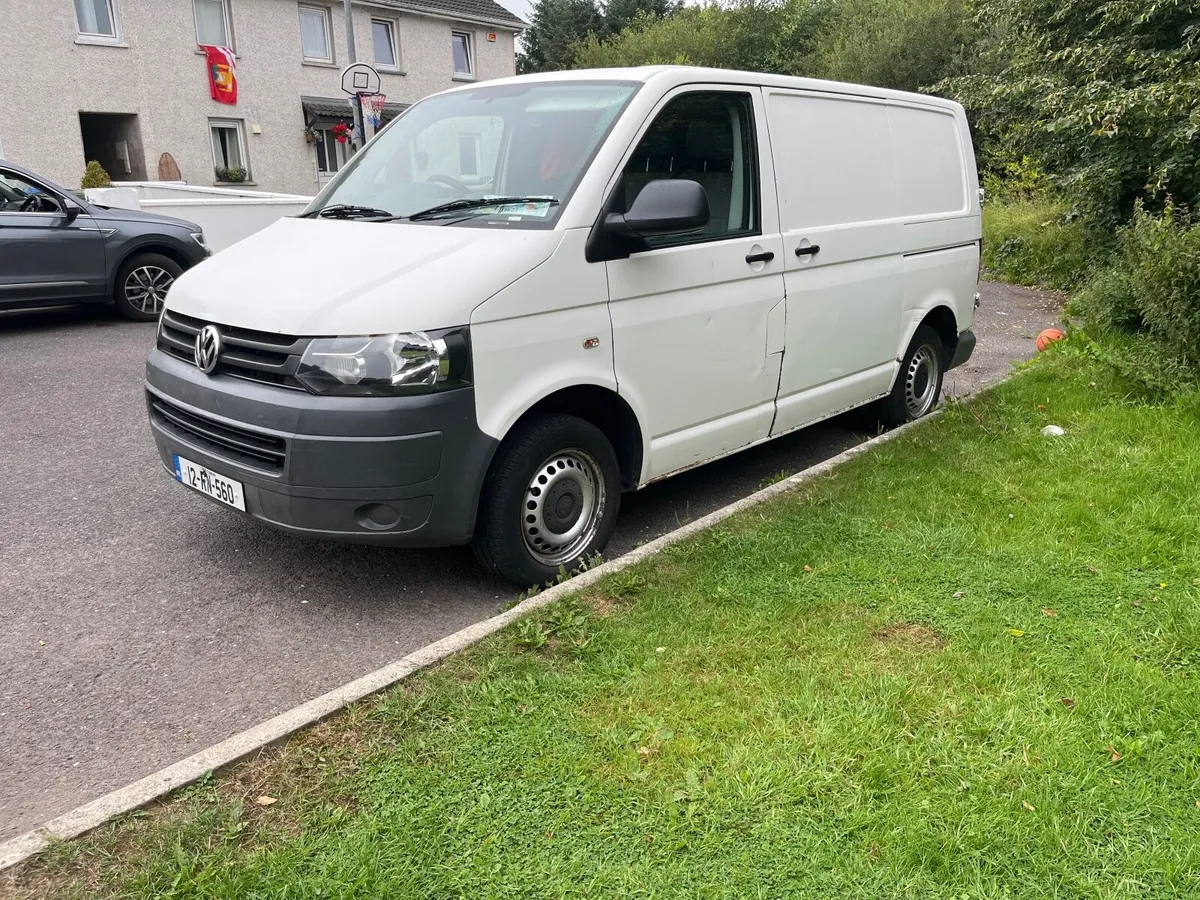 Volkswagen Transporter 2012 - Image 2