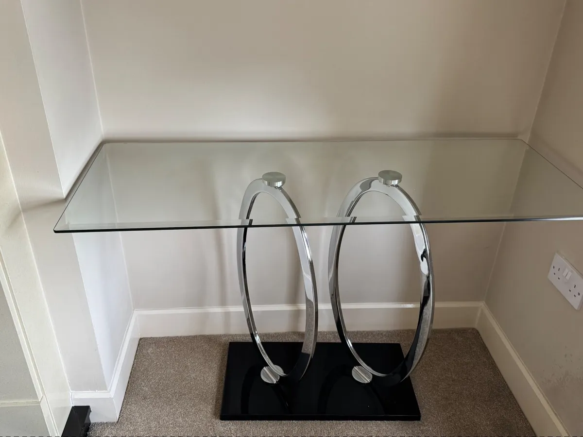 Console tables - Image 1