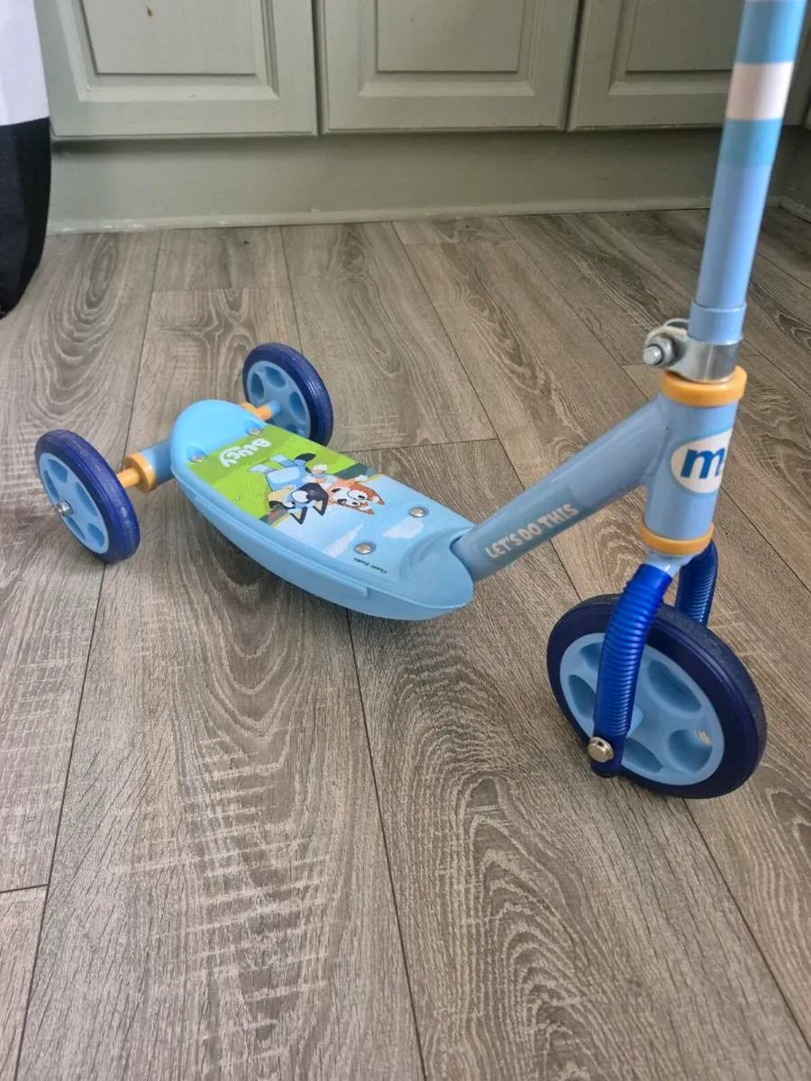 bluey scooter - Image 2