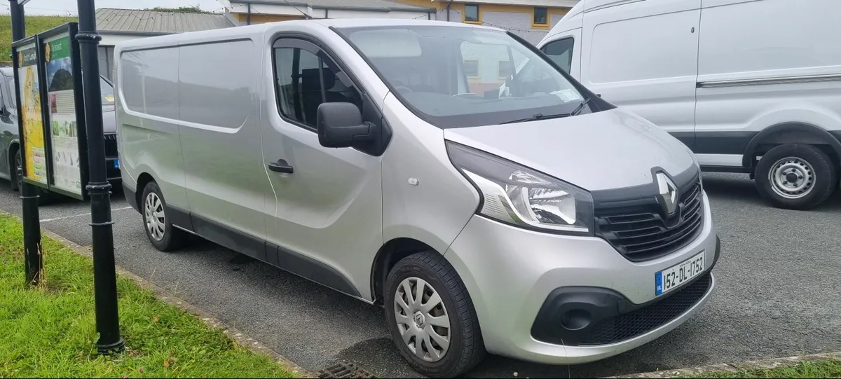 Renault Trafic 2015 - Image 1