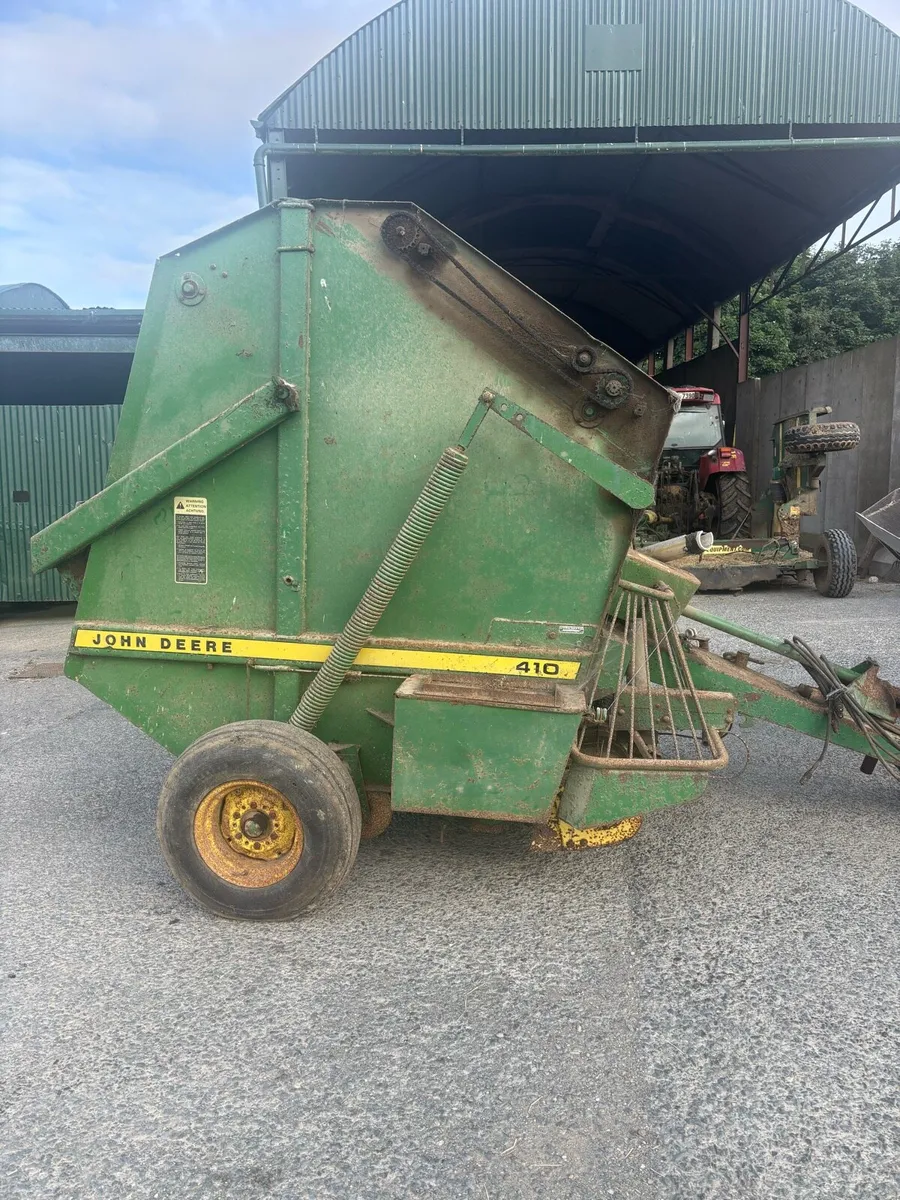 John Deere 410 baler - Image 1