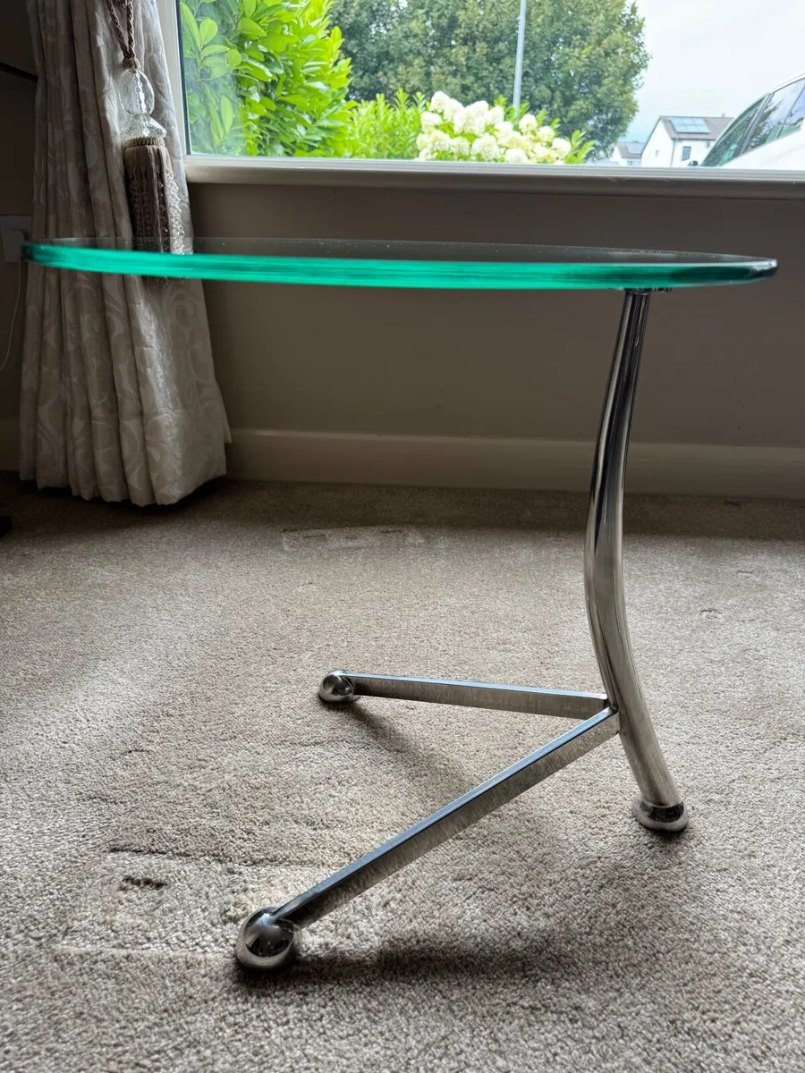 Nest of tables - Image 2