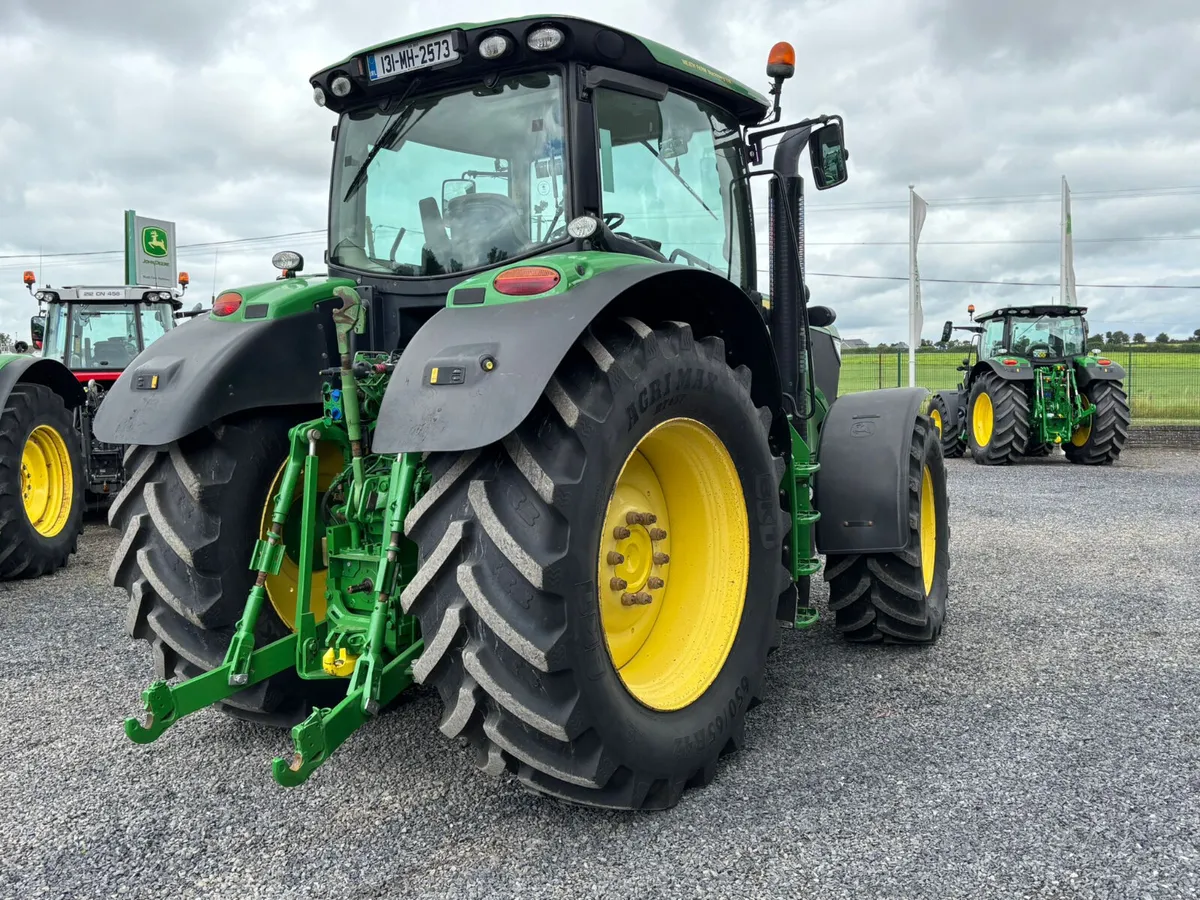 2013 John Deere 6210R - Image 3