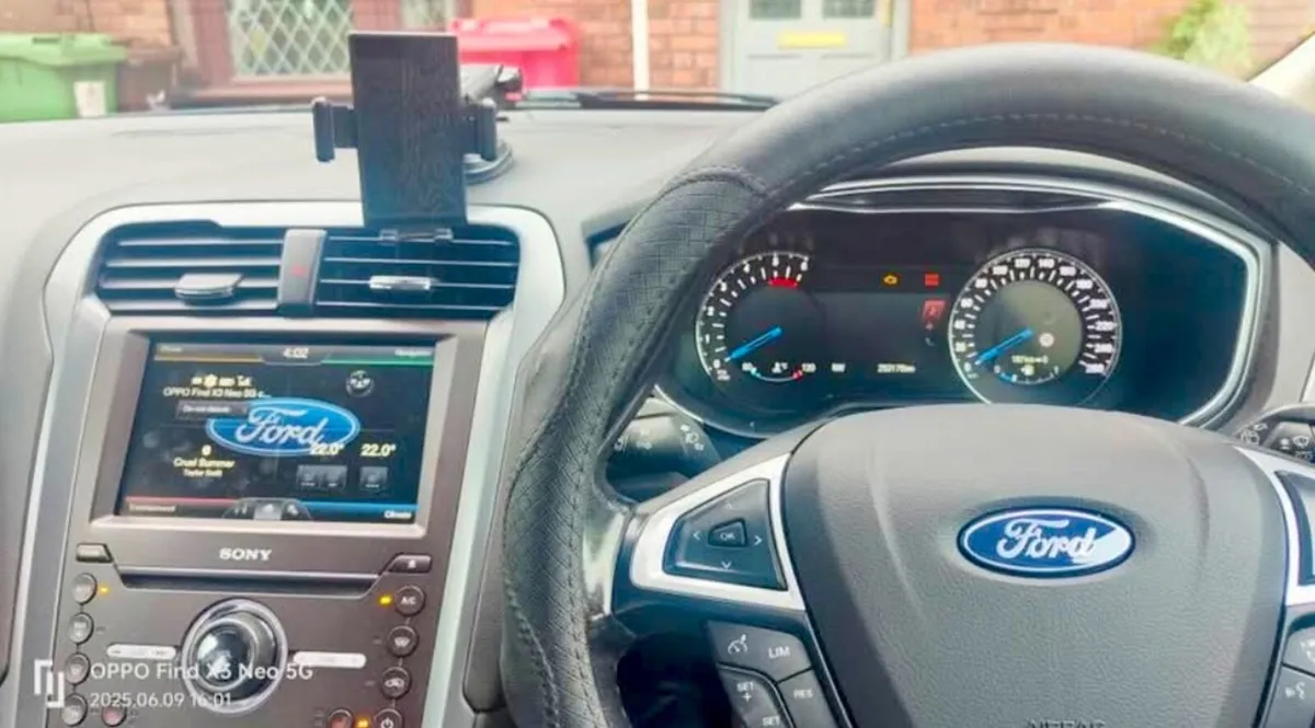Ford Mondeo Titanium 2L - Image 4