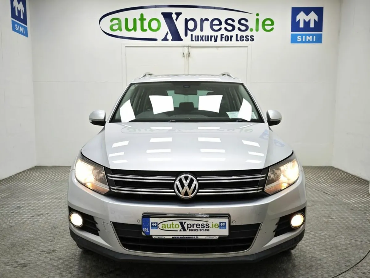 Volkswagen Tiguan Sport 2.0 TDI Panoramic roof - Image 3