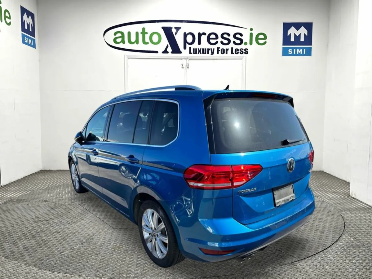 Volkswagen Touran 2.0 TDI HIGH LINE Automatic - Image 3