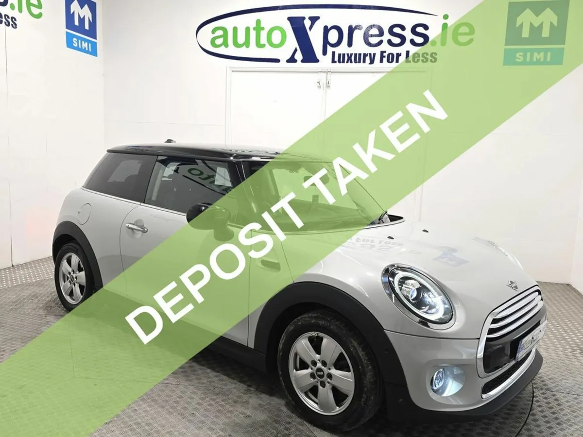 Mini Cooper 1.5 Automatic, Reversing camera - Image 1