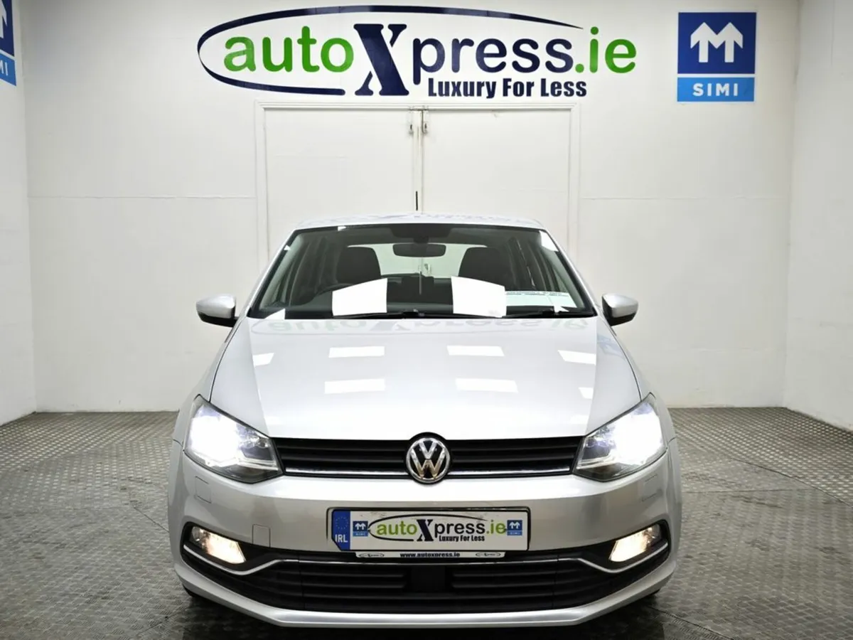 Volkswagen Polo 1.2 TSI Automatic, Reversing camer - Image 3