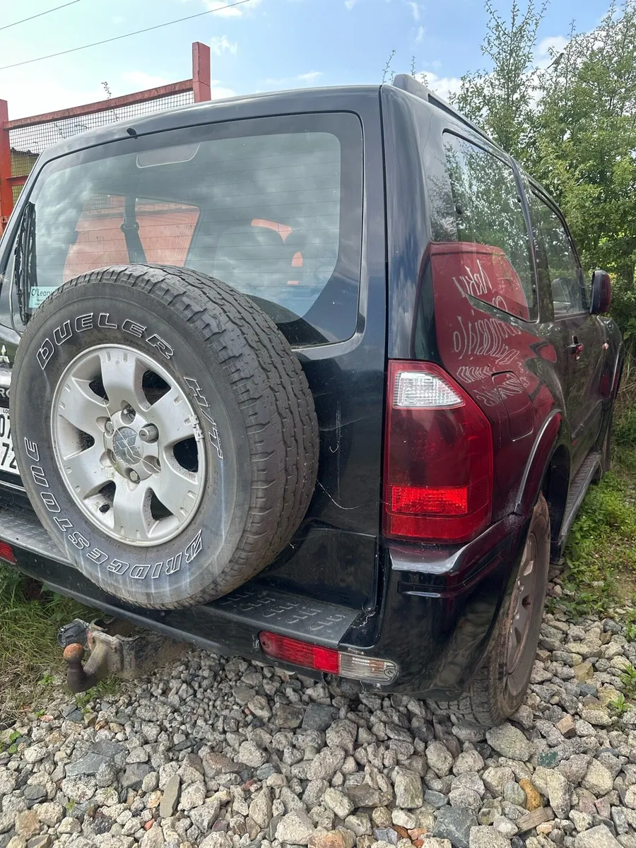 Pajero jeeps - Image 2