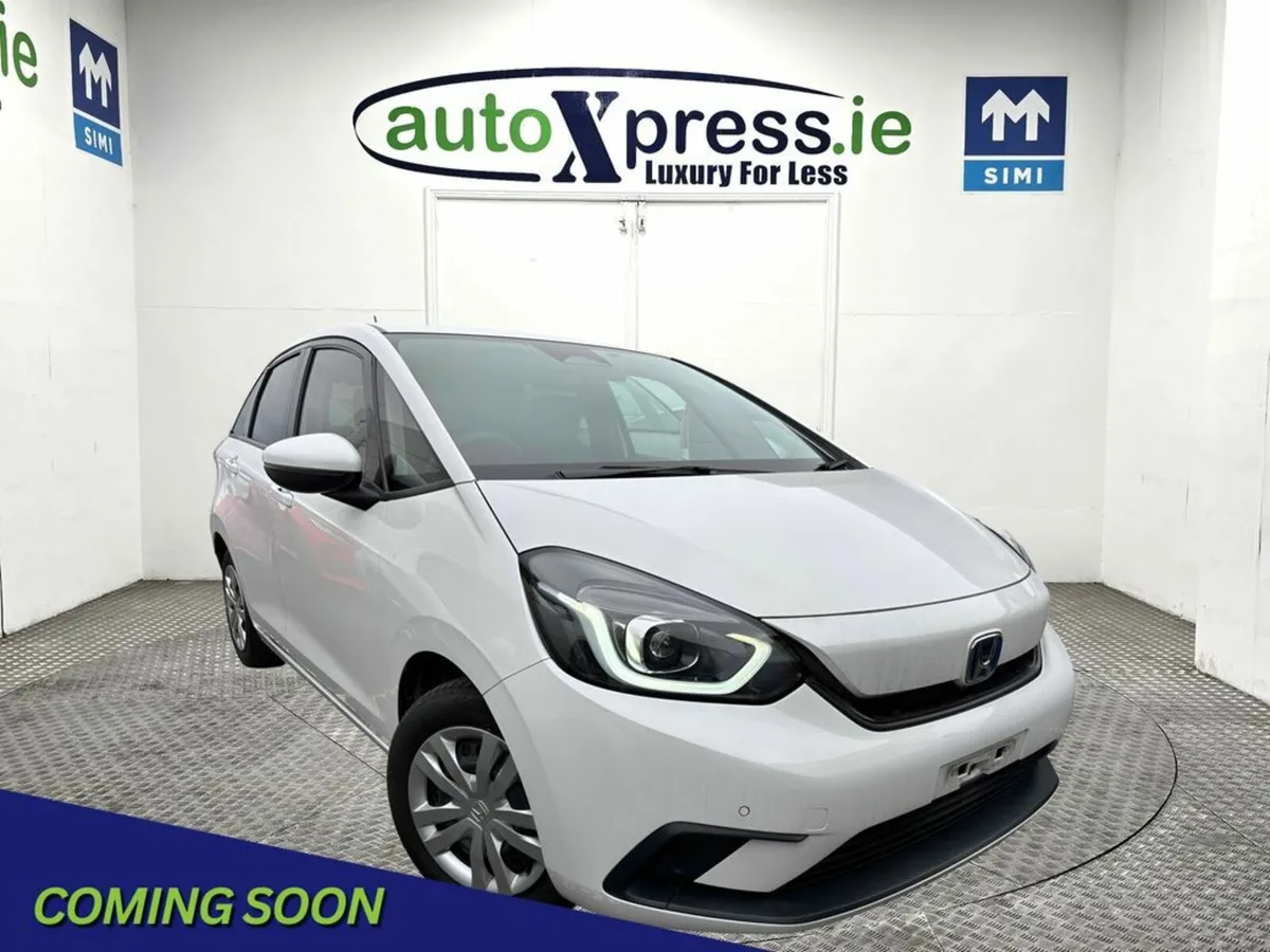 Honda Fit 1.5 e:HEV BASIC Automatic, Reversing cam - Image 1