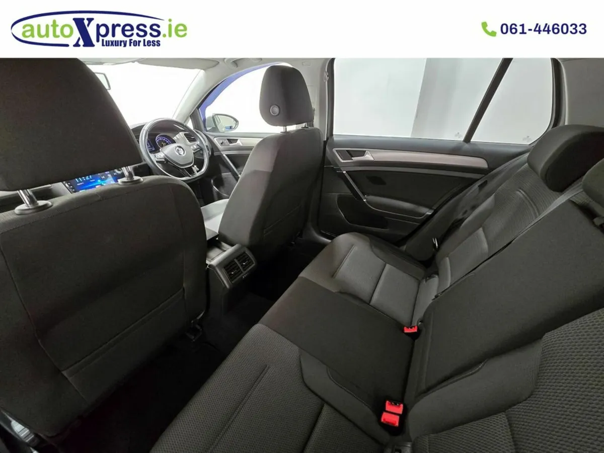 Volkswagen Golf 1.2 TSI PREMIUM EDITION Automatic, - Image 2