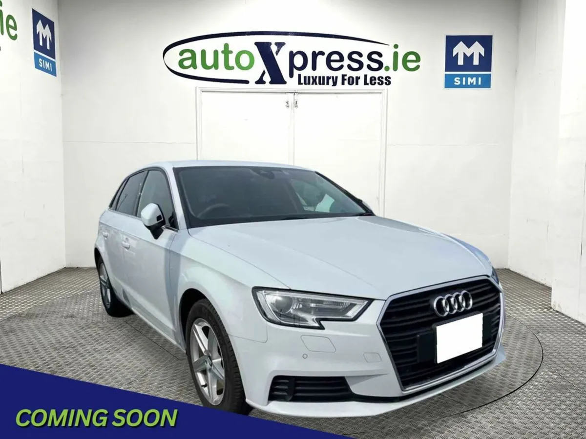 Audi A3 30TFSI SPORTSBACK Automatic, Reversing cam - Image 1