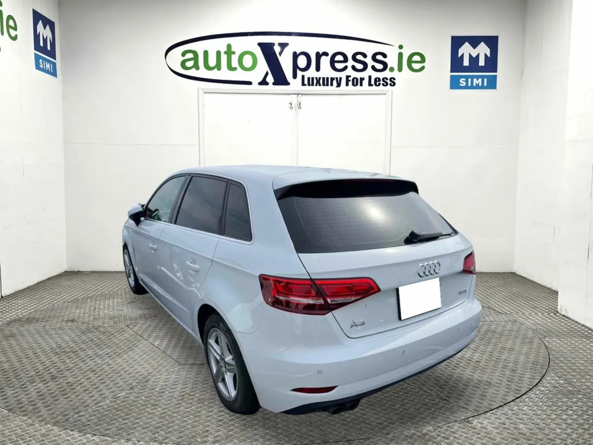 Audi A3 30TFSI SPORTSBACK Automatic, Reversing cam - Image 3