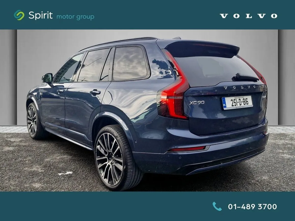 Volvo XC90 T8  plug In Hybrid  Ultra (dark Theme) - Image 3