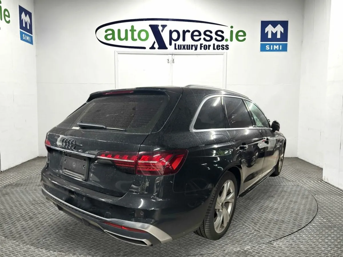 Audi A4 35TDI S LINE Automatic, Reversing camera - Image 3
