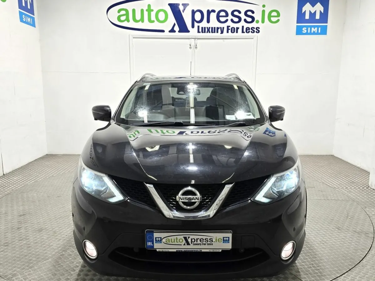 Nissan Qashqai 1.5 DCI Tekna Panoramic Sunroof, Re - Image 3